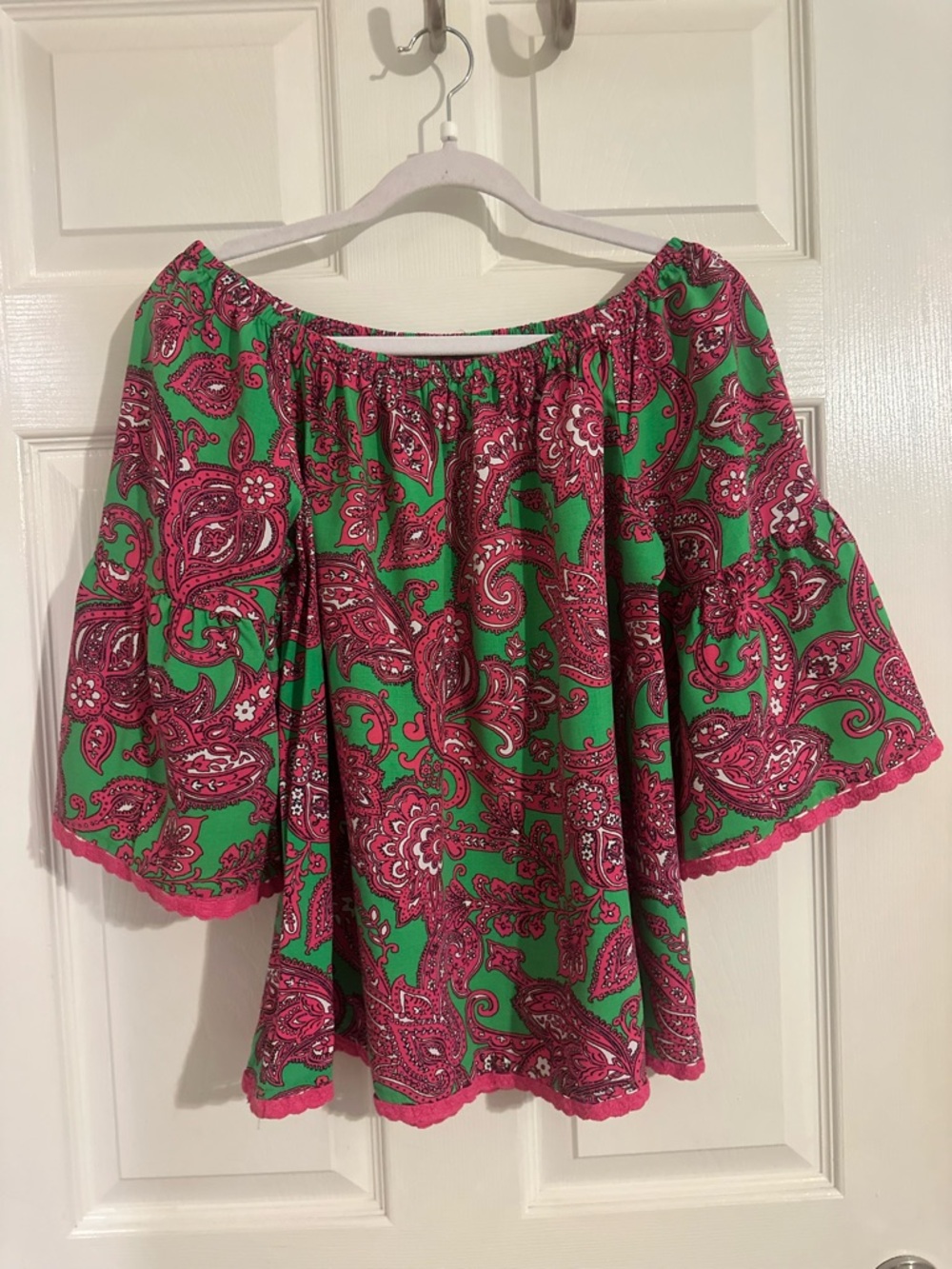 crown & ivy Green and Pink Paisley Off-Shoulder Blouse - Picture 4 of 10